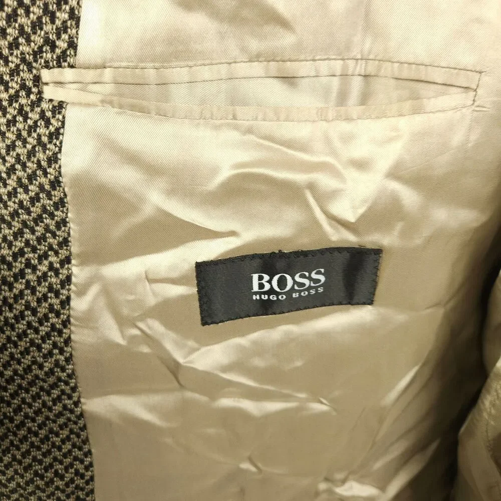 Hugo Boss 100% Wool Beige Blazer 44L 2 Button Ventless‎